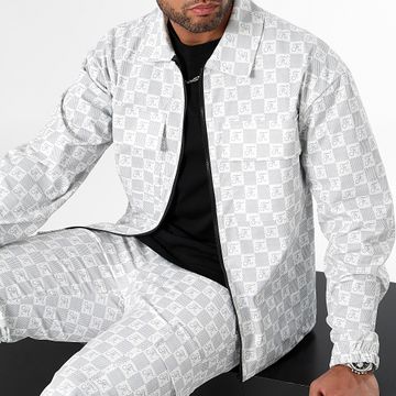 Final Club - Damier 0038 Conjunto de chaqueta blanca con cremallera y pantalón jogging cargo