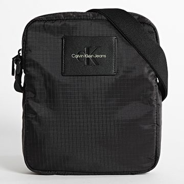 Calvin Klein - Bolsa de deporte Essentials Reporter 1791 Negro