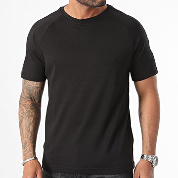 Calvin Klein - Camiseta Con Logotipo A Rayas Cinta 3066 Negra