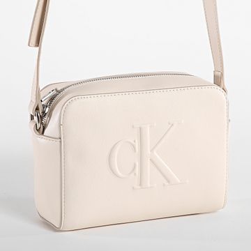 Calvin Klein - Bolso Cámara Mujer Esculpido Deboss 2726 Beige