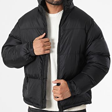 KZR - Chaqueta negra con capucha