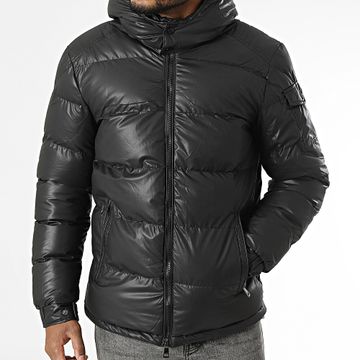 KZR - Chaqueta negra con capucha