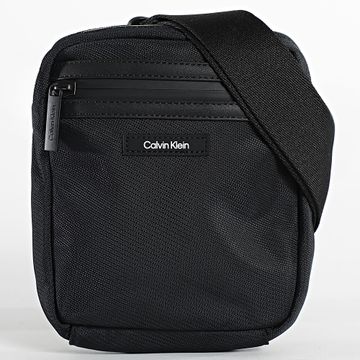 Calvin Klein - Bolsa Essential Reporter 2772 Negro