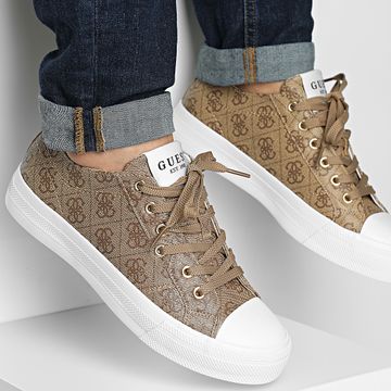 Guess - Zapatillas FMPISLPAC12 Beige