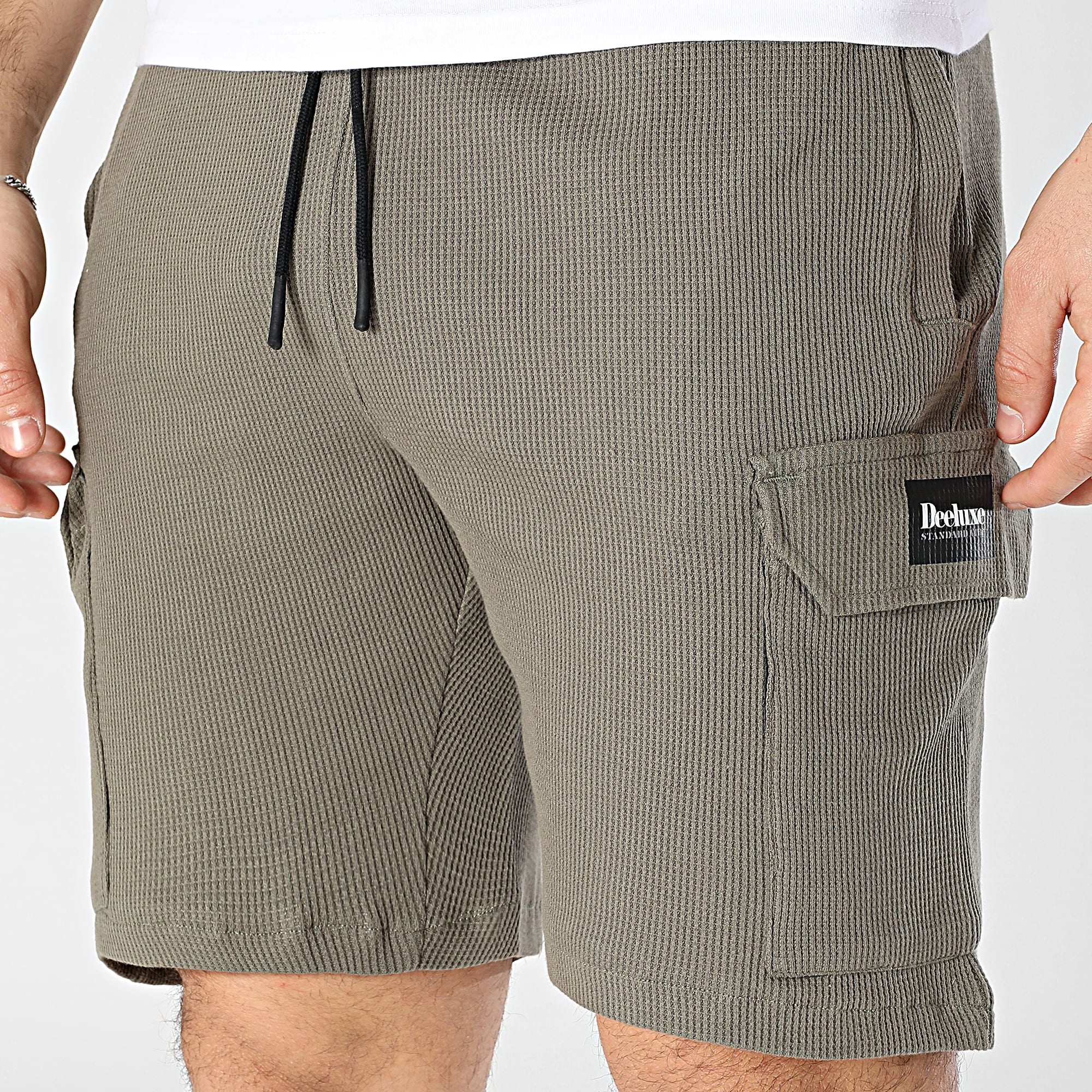 Deeluxe - Pantalones cortos Waffle Hobart Cargo 05T757M Caqui Verde