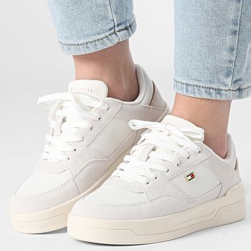 Tommy Hilfiger - Sneaker Essential Mujer 8456 Crudo