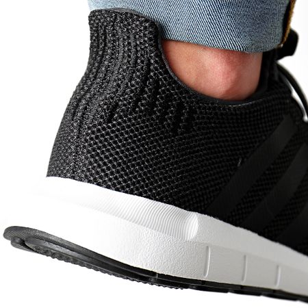 Adidas Originals - Baskets Swift Run CQ2114 Carbon Core Black