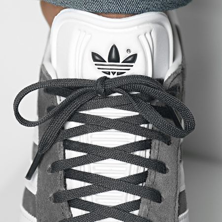 Adidas Originals - Gazelle BB5480 Gris Oscuro Blanco Oro Metálico Zapatillas de deporte