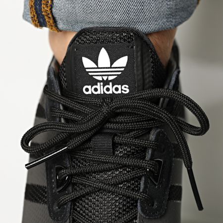 Adidas Originals - Baskets ZX 700 HD G55780 Core Black