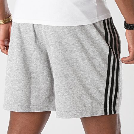 Adidas Performance - GK9599 Pantalón Corto 3 Rayas Gris Intenso