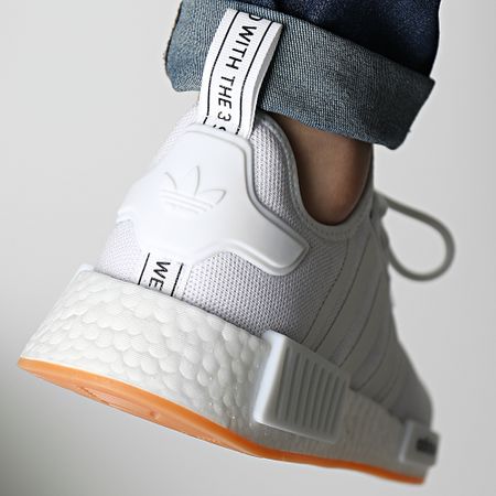 Adidas Originals - Zapatillas NMD R1 Primeblue GZ9260 Cloud White Gum 2