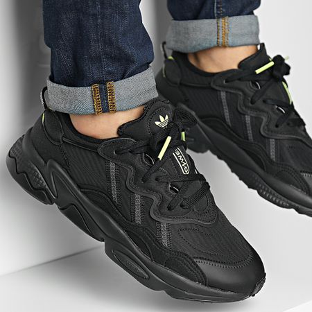 Adidas Originals - Ozweego Real Madrid HP7802 Core Negro Carbono Pulso Cal Zapatillas de deporte