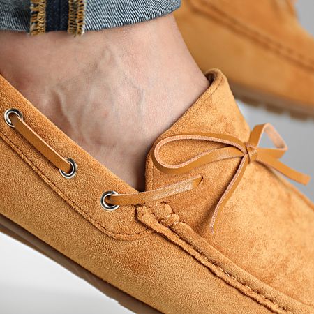 Classic Series - Mocasines camel