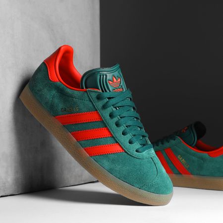 Adidas Originals - Gazelle Zapatillas IG6200 Core Verde Preloved Rojo Goma3