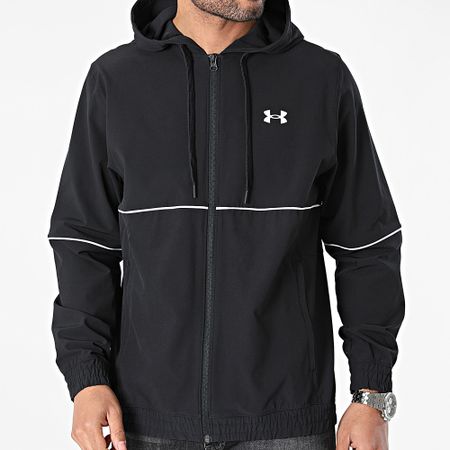 Under Armour - Baseline 1383400 Chaqueta negra con cremallera y capucha