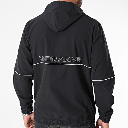 Under Armour - Baseline 1383400 Chaqueta negra con cremallera y capucha