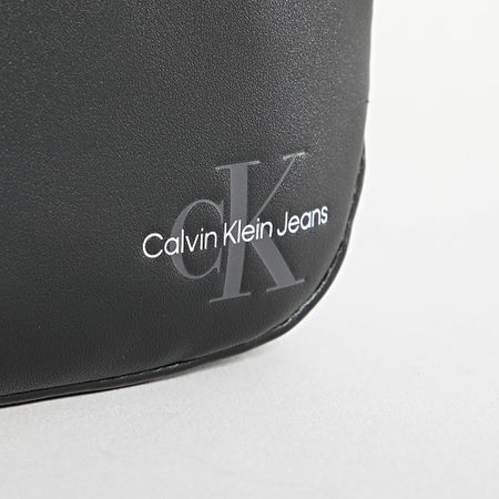 Calvin Klein - Monogram Soft Phone Crossbody Bag 2175 Negro