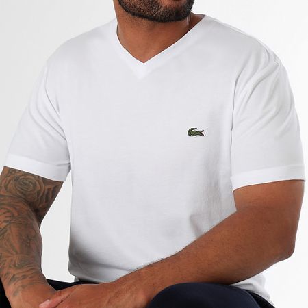 Lacoste - Camiseta cuello pico Logo Cocodrilo Bordado Regular Fit Blanca