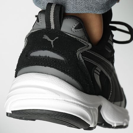 Puma - Milenio Tech Suede 393489 Negro Plata Fresco Gris Oscuro Zapatillas de deporte