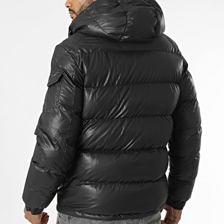 KZR - Chaqueta negra con capucha