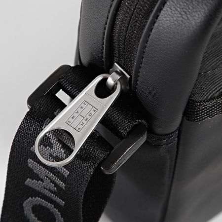 Tommy Jeans - Daily Elevated Reporter Bolsa 3316 Negro