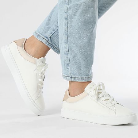 Tommy Hilfiger - Zapatillas Essential Court 8320 Sugarcane para mujer