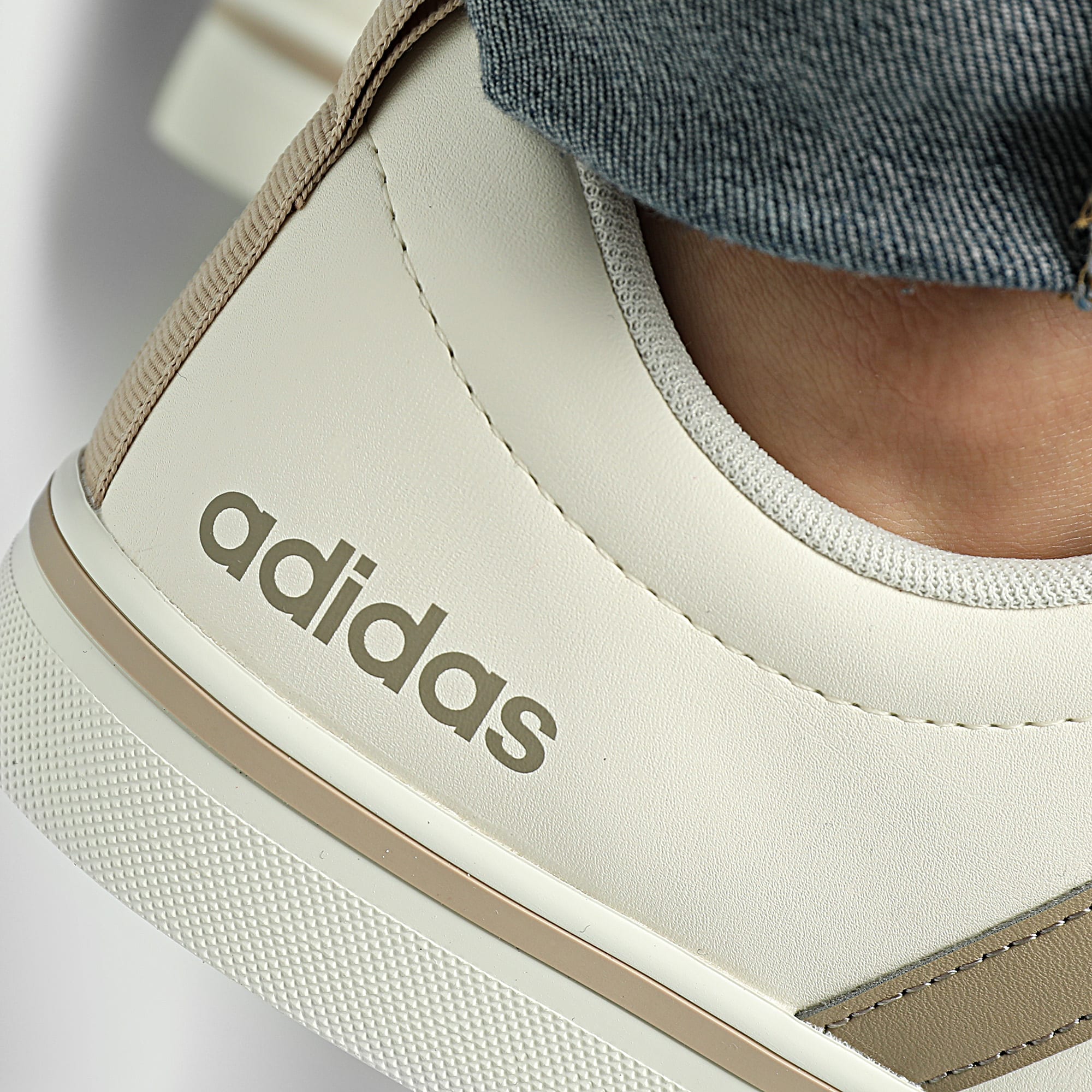 Adidas Performance - VS Pace 2.0 Zapatillas JI1811 Core White Blanch Cargo Clay Marrón