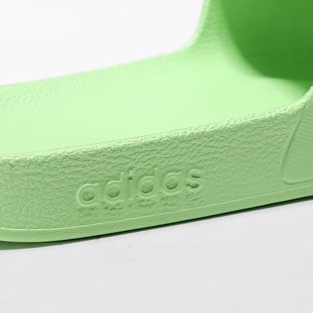Adidas Performance - Claquettes Adilette Aqua JI2221 Verde claro