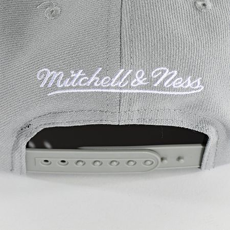 Mitchell and Ness - Evergreen Chicago Bulls Snapback Cap HS8560 Gris