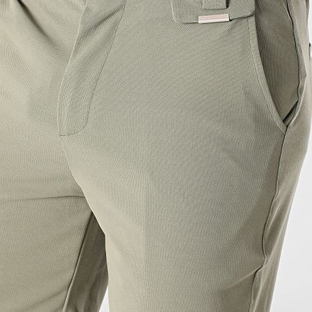 Frilivin - U61 Chino Shorts Caqui Verde