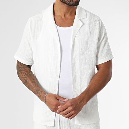 Uniplay - 121 Conjunto de camisa y pantalón blanco texturizado con mangas cortas