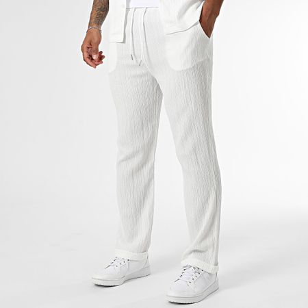 Uniplay - 121 Conjunto de camisa y pantalón blanco texturizado con mangas cortas