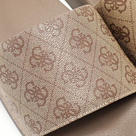 Guess - Zapatillas FMJTOKELE19 Marrón Beige