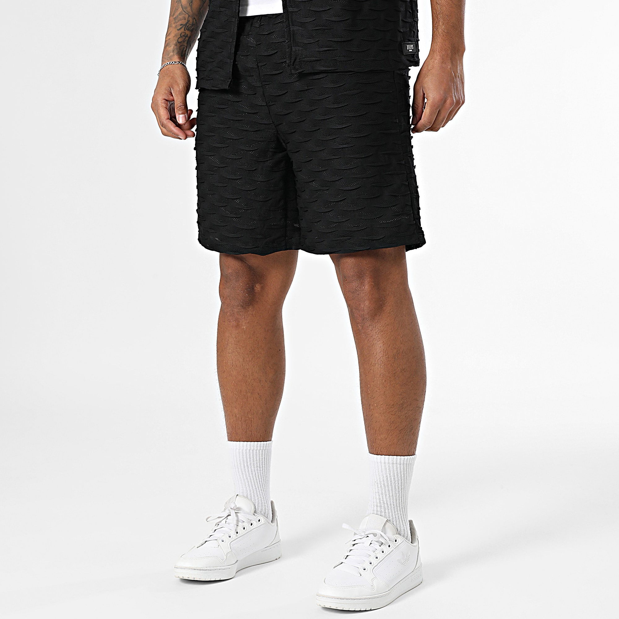 Zelys Paris - Conjunto de camisa de manga corta y pantalón corto Ace negro con textura