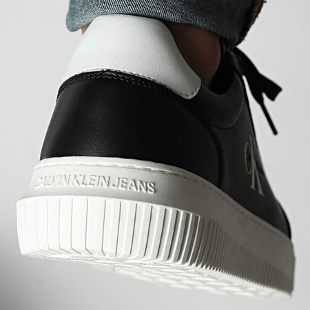 Calvin Klein - Baskets Chunky Cupsole Mono Leather 1317 Negro Blanco Brillante