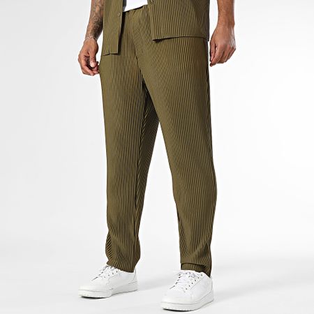 Uniplay - 158 Conjunto de camisa verde caqui de manga corta y pantalón texturizado