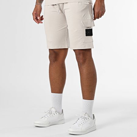 Black Industry - 009 Conjunto de camiseta y pantalón corto beige