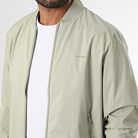 Calvin Klein - Chaqueta Bomber Matte M512 Verde Caqui Claro